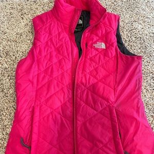 Excellent condition North Face lightweight puffer